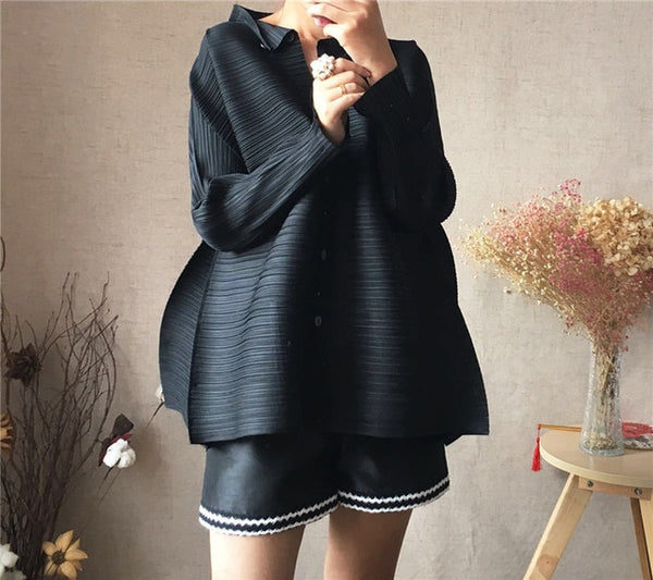 LANMREM 2020 new summer fashion stand collar batwing sleeves pleated single breasted loose shirt female blouse WG95101